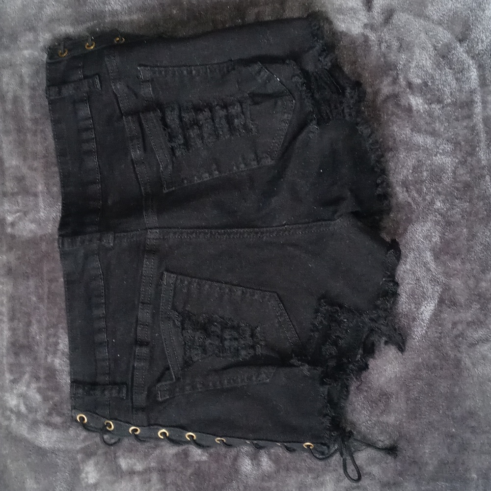 Lace Up Shorts - Picture 4 of 4
